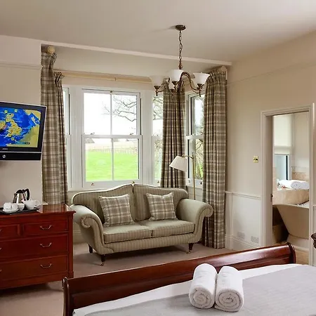 Burythorpe House Guest house 4*