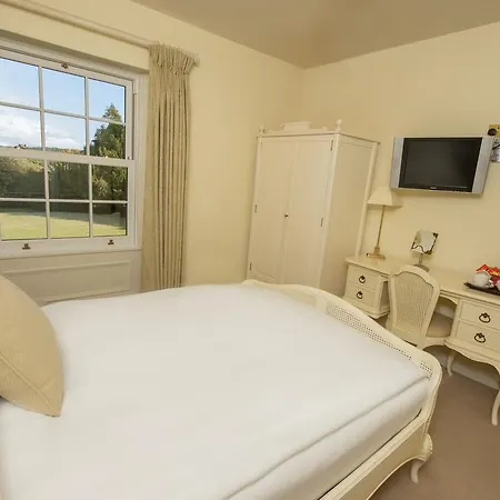 Burythorpe House Guest house 4*