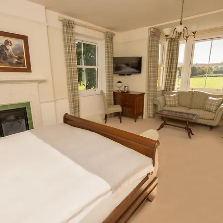 Burythorpe House