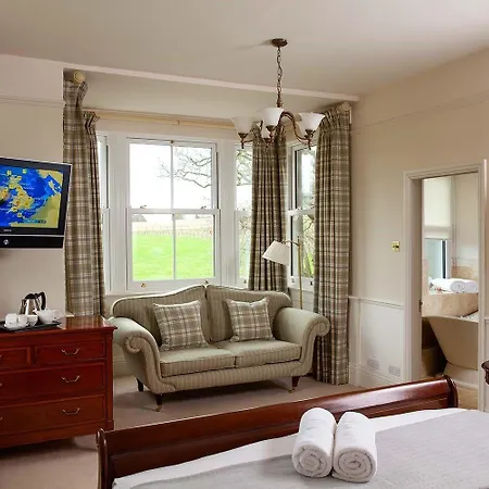 Konukevi Burythorpe House 4*