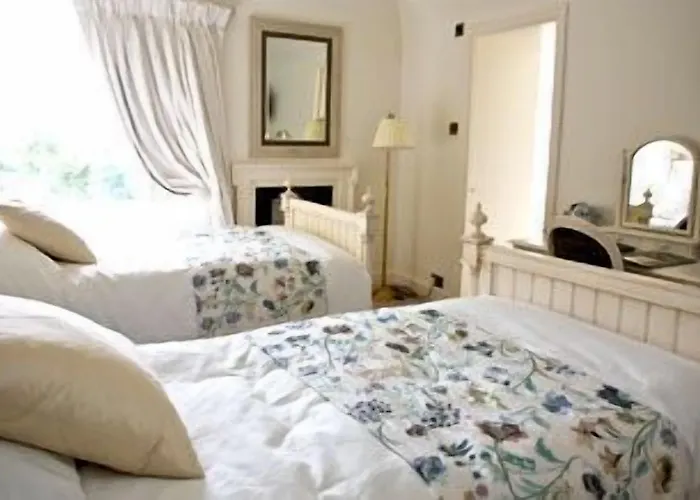 Burythorpe House 게스트하우스 4*